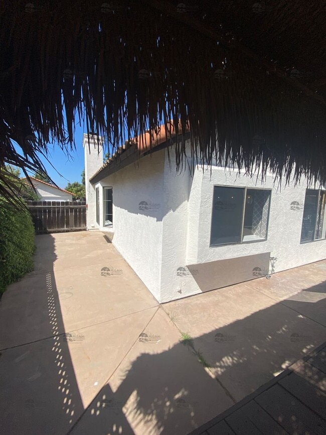 Building Photo - Updated 3BD/2BA with Air Conditioning