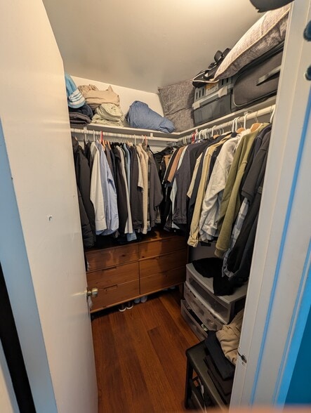 Building Photo - 460 Golden Ave