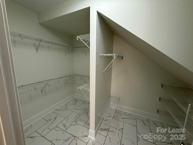 Building Photo - 5919 Newell Dr