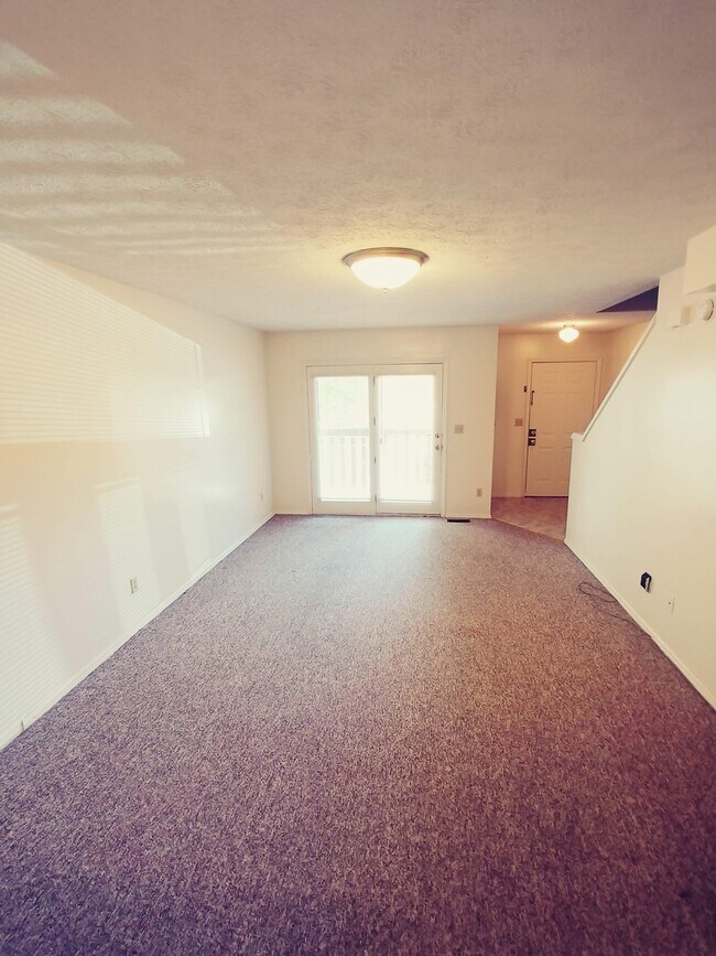 Building Photo - College Park - August 2026