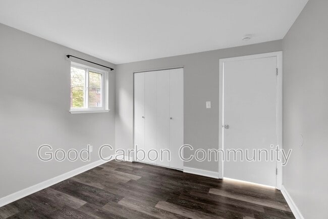 Building Photo - 5451 Creekside Ct