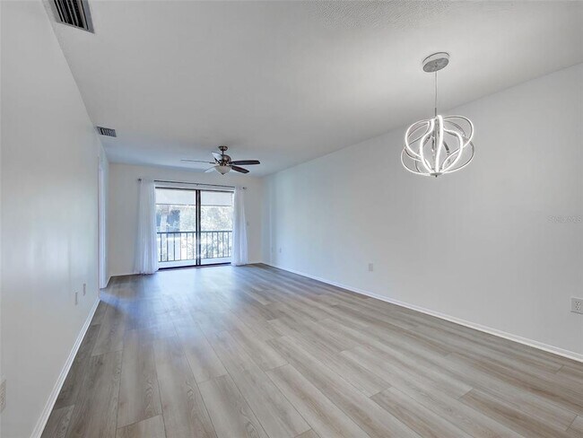 Building Photo - 7237 Cloister Dr