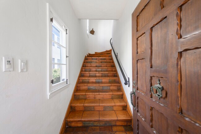 private entrance - 148 S Orange Dr