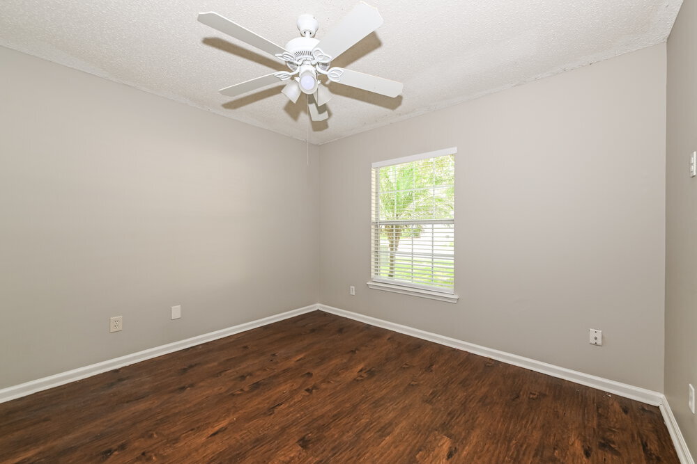 Building Photo - 14027 Crestwick Dr W