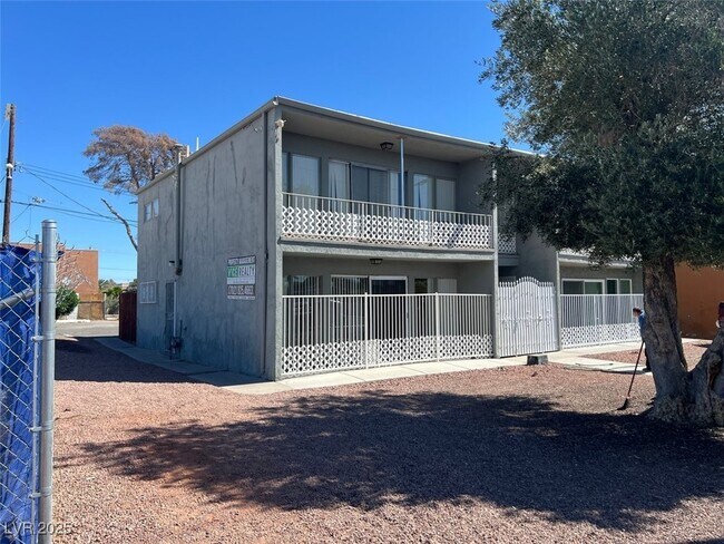 Primary Photo - 1388 E Desert Inn Rd