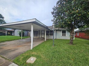 Building Photo - 1106 Sage Dr
