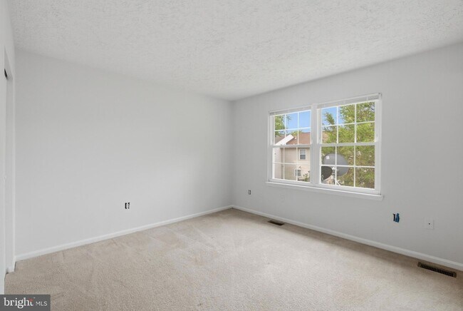 Building Photo - 8635 Reinecke Ct