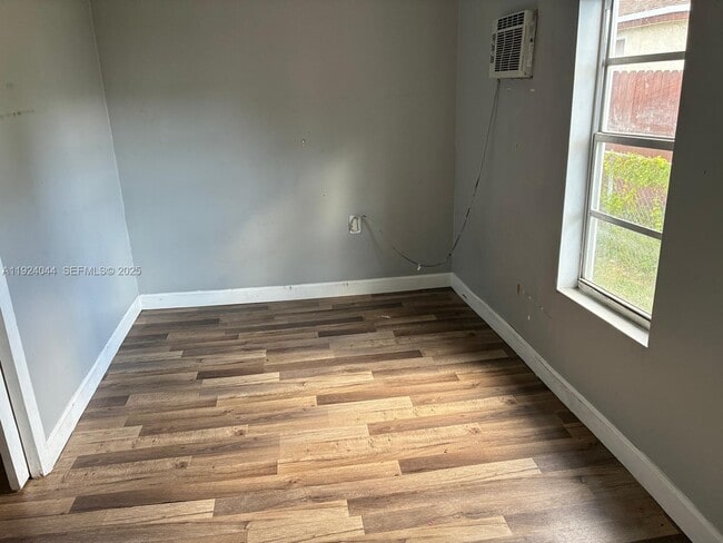 Building Photo - 3003 NW 45th St