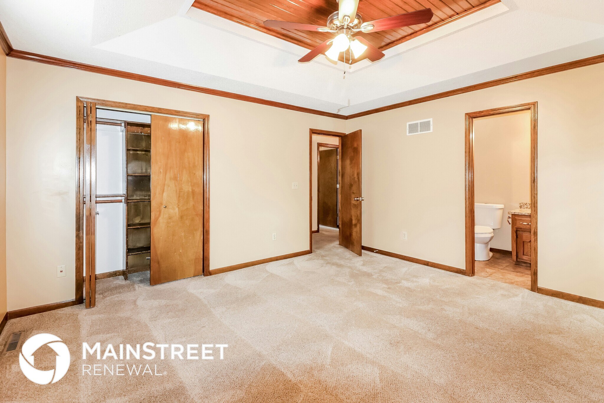 Building Photo - 301 W Heritage Dr