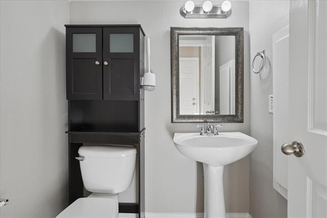 Building Photo - 2220 Sandshell St