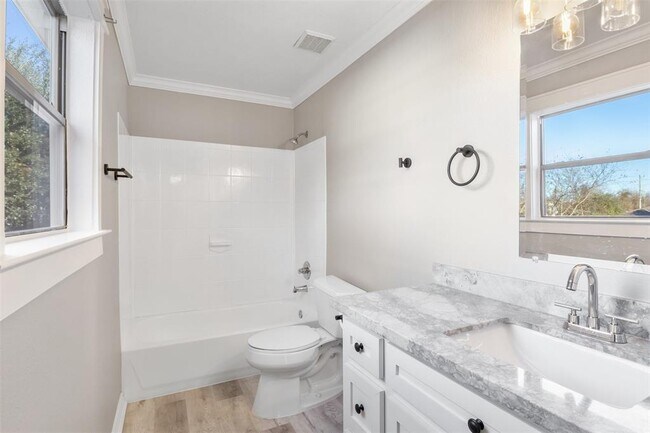 Building Photo - 12050 Mallard Stream Ct