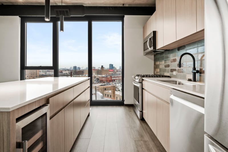 Building Photo - 1450 W Washington Blvd