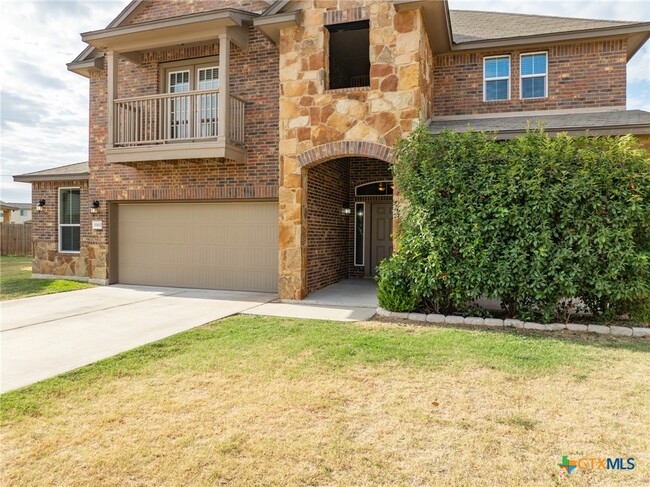 Building Photo - 3302 Lorne Dr