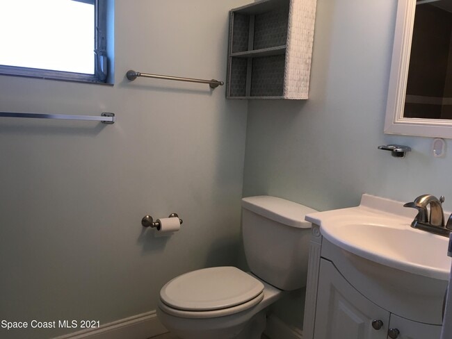 Building Photo - 250 N Banana River Dr