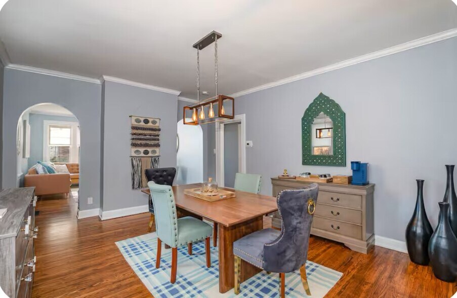 Building Photo - 2846 Observatory Ave