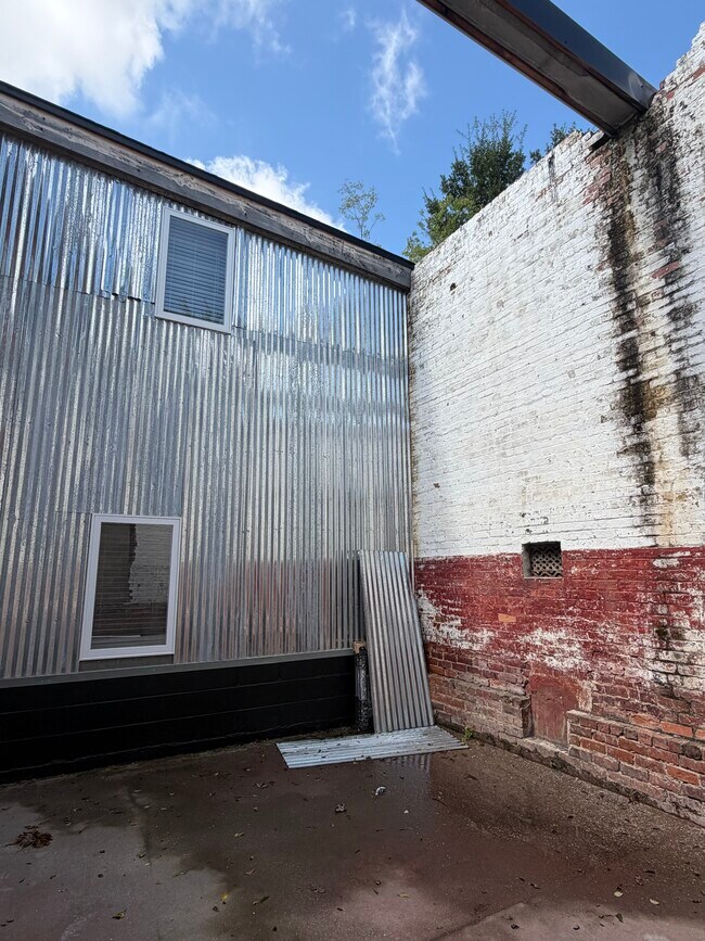 Building Photo - The Warehouse At Calhoun - RESIDENTIAL