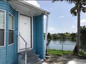 Building Photo - 1233 SW 130th Ave