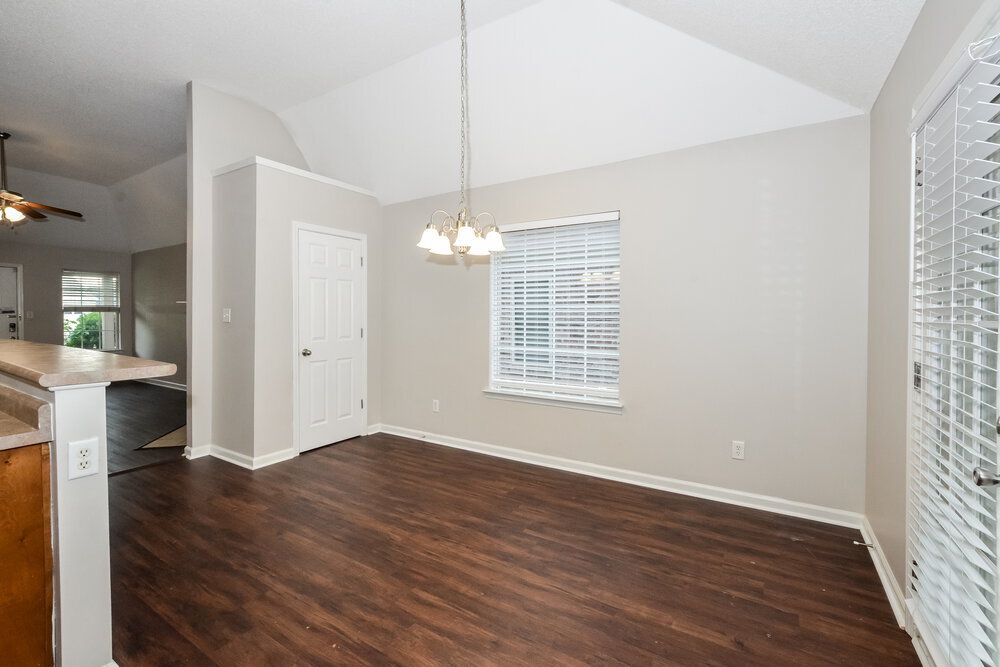 Building Photo - 7086 Crape Myrtle Dr