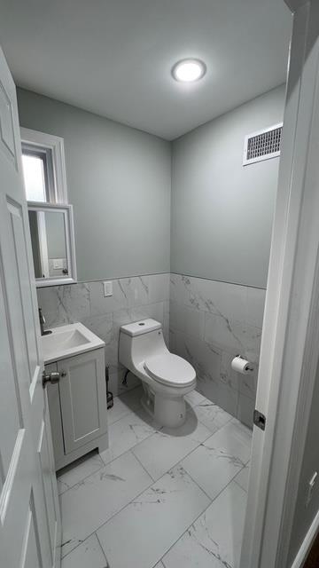 Building Photo - 3401 Hudson Ave