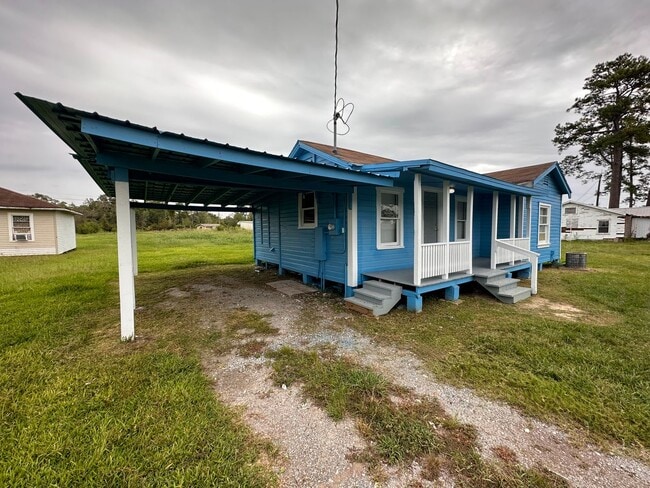 Building Photo - 450 Beech St