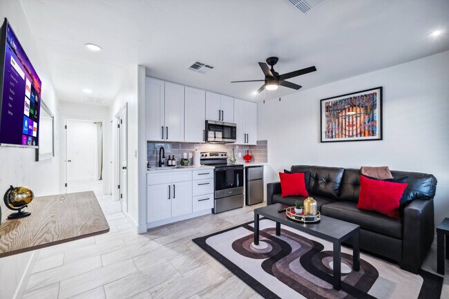 Building Photo - 131 Mescal Loop