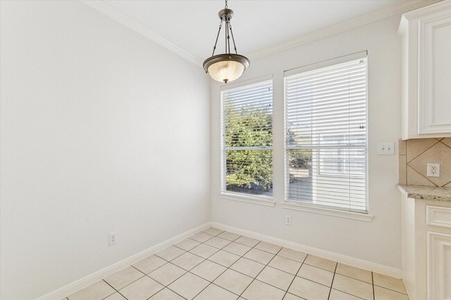 Building Photo - 1626 Genesee St