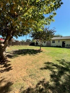 Building Photo - 2161 Larkin Rd
