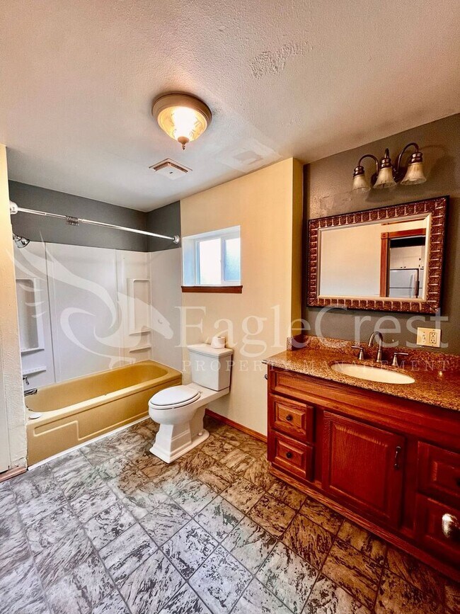 Building Photo - 538WASH