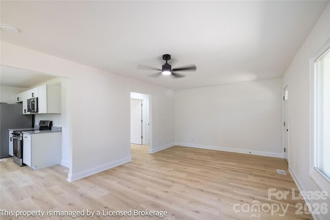 Building Photo - 409 Eastover Ave