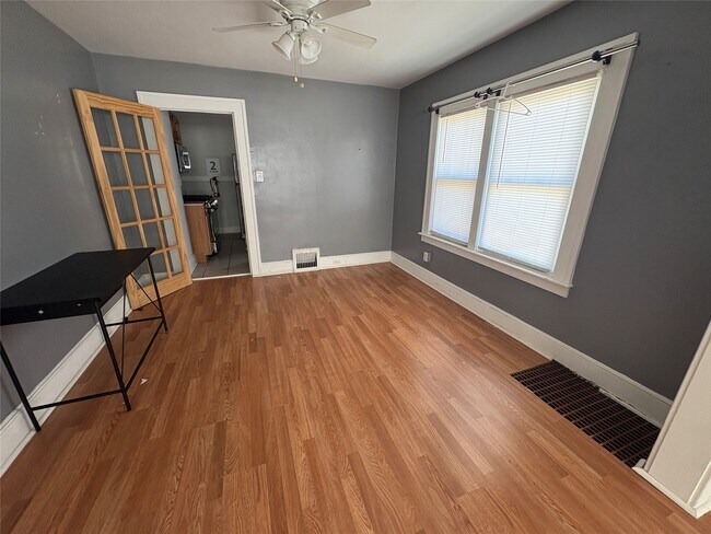Building Photo - 260 Ackley Ave