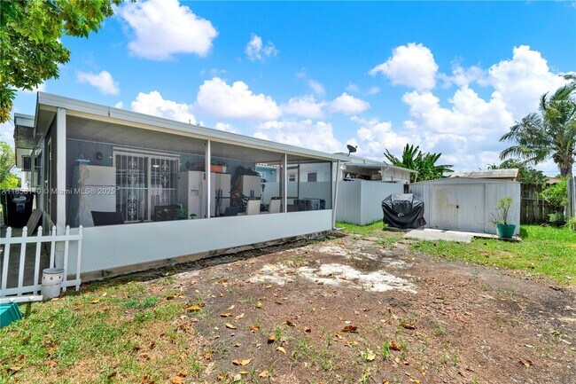 Building Photo - 3510 SW 90th Ave