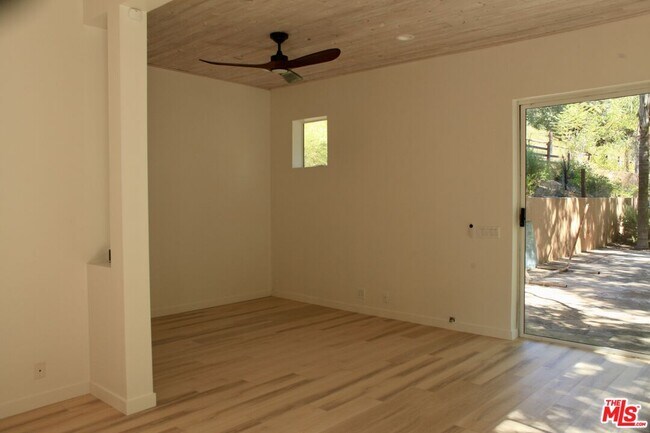 Building Photo - 1578 Topanga Skyline Dr