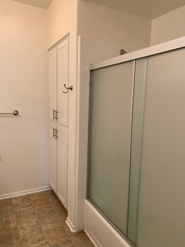 Building Photo - 12364 Carmel Country Rd