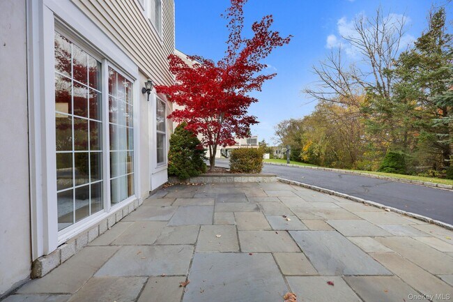 Building Photo - 45 High Point Cir