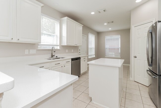 Building Photo - 18403 Mabels Island Ct