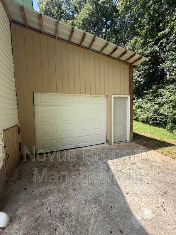Building Photo - 214 Farmington Trce