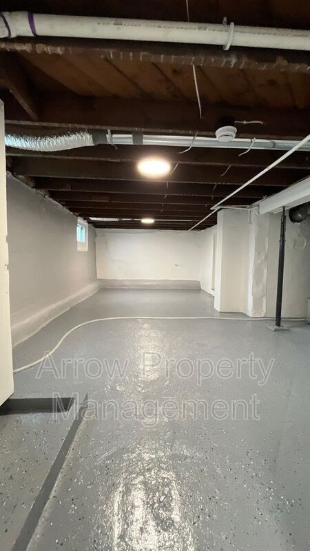 Building Photo - 1026 Charleston