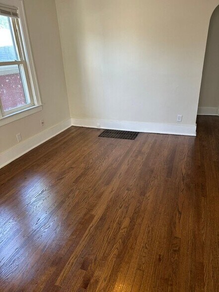 Building Photo - 24320 Flower Ave