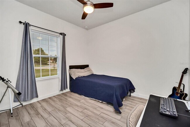 Building Photo - Poinciana Home