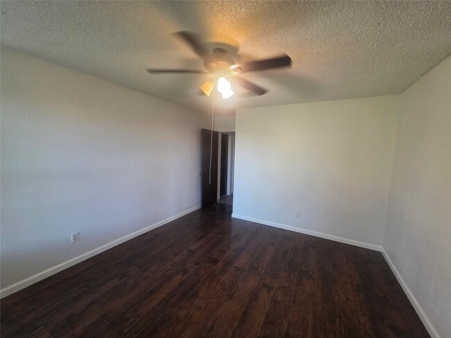 Building Photo - 11119 Sageburrow Dr