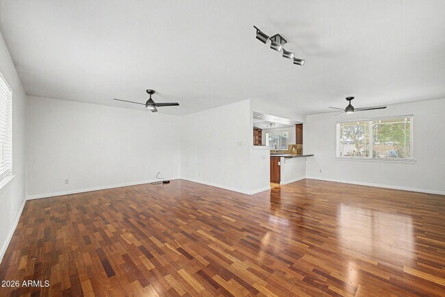 Building Photo - 6108 N 11th Ave