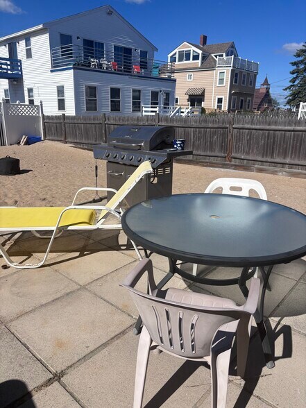 Building Photo - 146 Central Ave