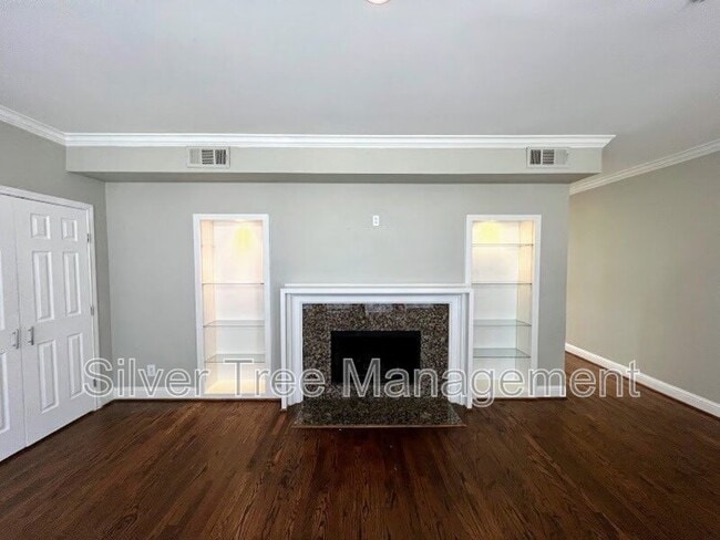 Building Photo - 4040 Avondale Ave