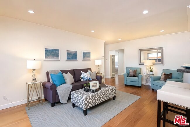 Building Photo - 922 16th St