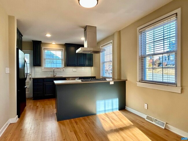 Building Photo - 814 Altavista Ave