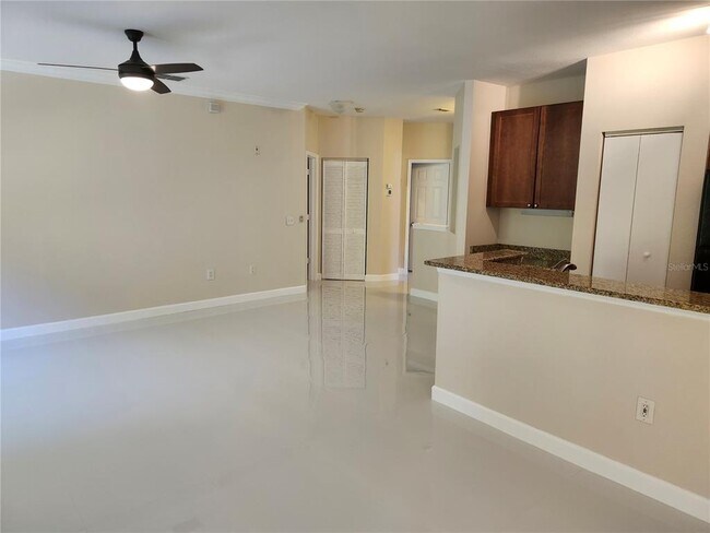 Building Photo - 2279 Portofino Pl