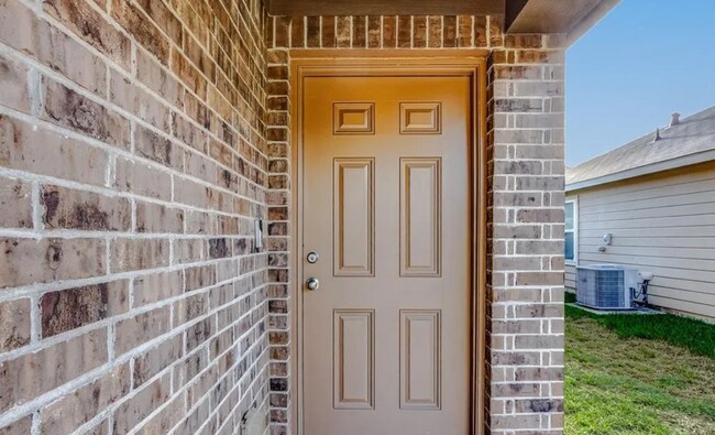 Building Photo - 21126 Fox Hillside Way