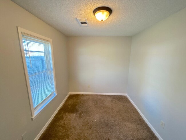 Building Photo - 6234 Midsummer Way