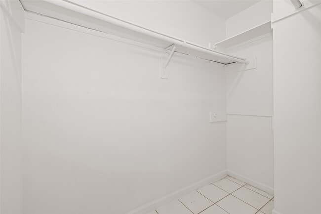 Building Photo - 4018 Timber Corner