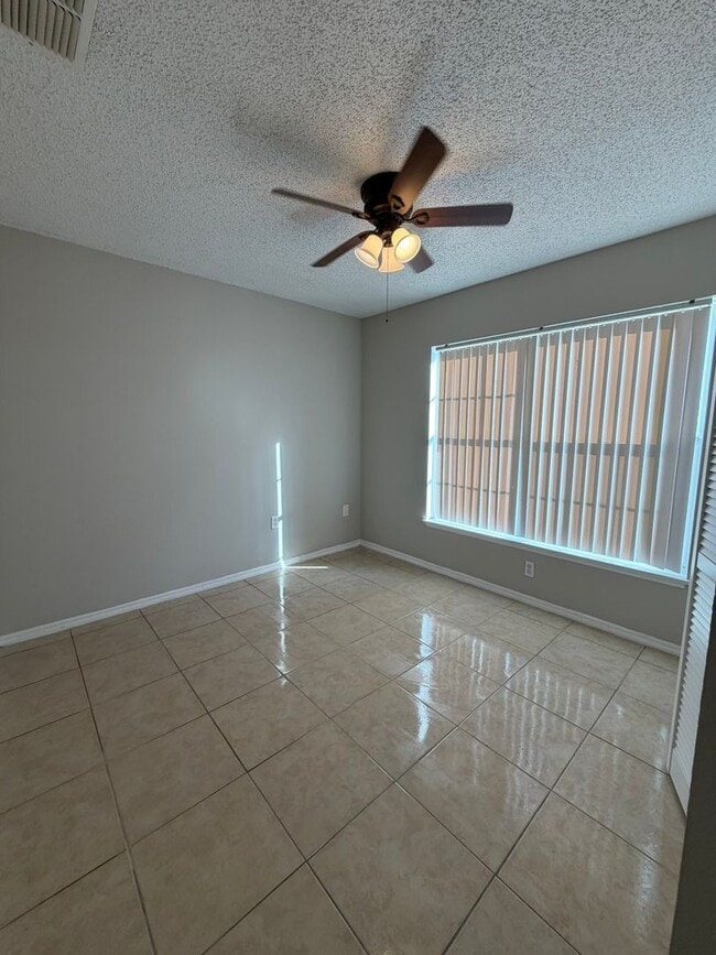 Building Photo - 3 Bed 2 Bath Home in BVL for Rent